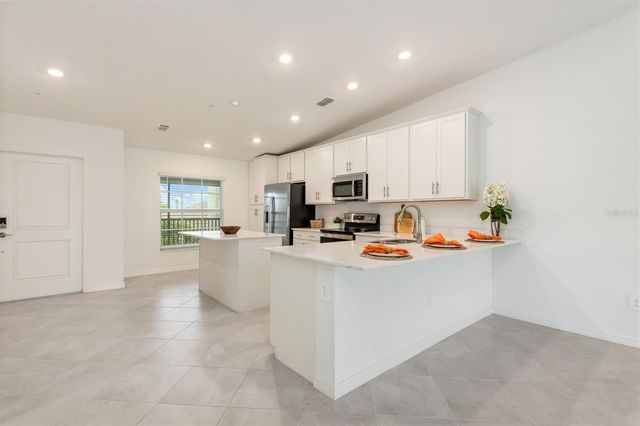12550 GALAPAGOS COURT 208, Venice, FL 34293