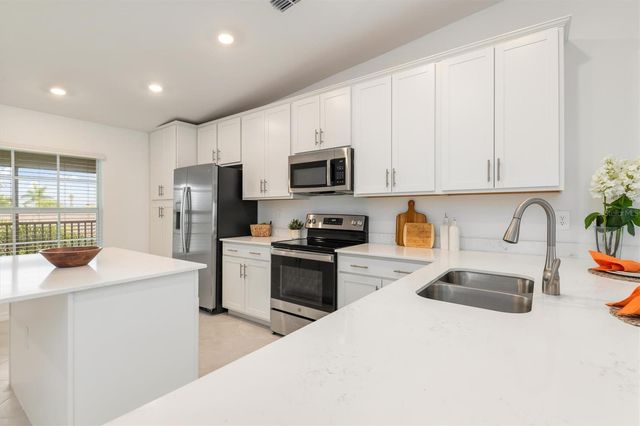 12550 GALAPAGOS COURT 208, Venice, FL 34293