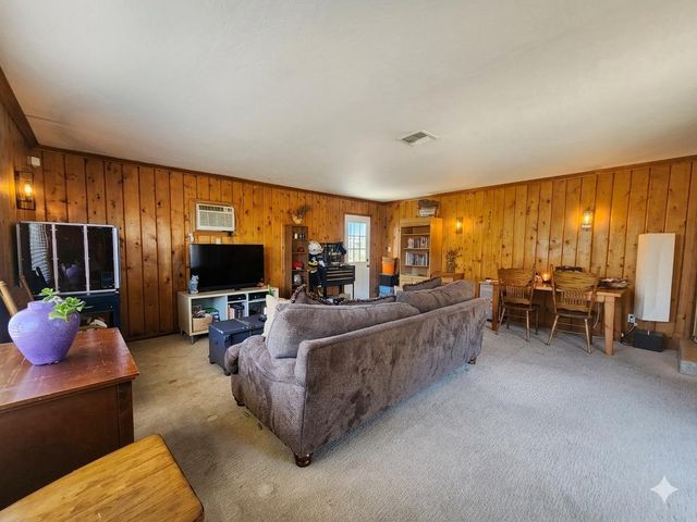5011 North Pkwy, Sacramento, CA 95823