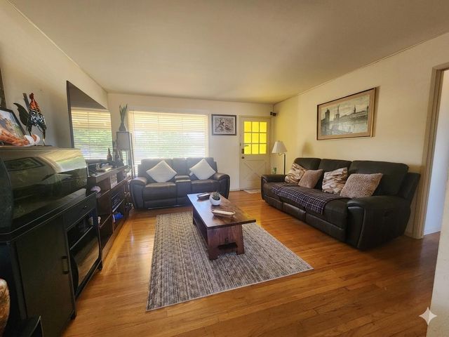 5011 North Pkwy, Sacramento, CA 95823