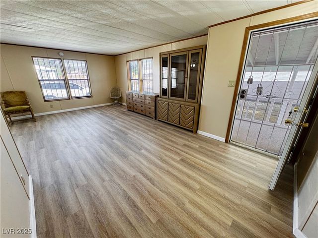 311 West FERNDELL Street, Pahrump, NV 89048