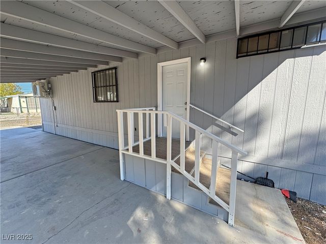 311 West FERNDELL Street, Pahrump, NV 89048