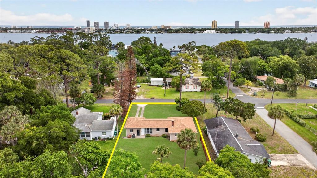 1550 MORAVIA AVENUE, Daytona Beach, FL 32117