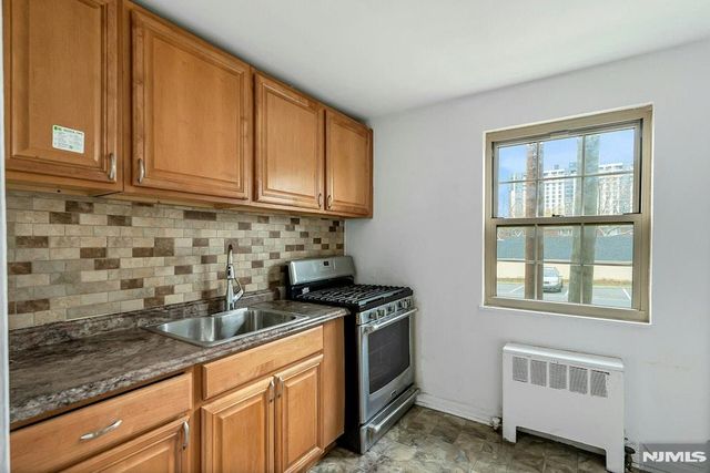 1267 Anderson Avenue 16, Fort Lee, NJ 07024