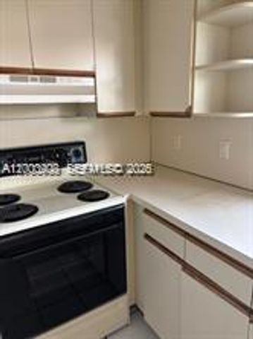 4824 SW 152nd Ct 32G, Miami, FL 33185