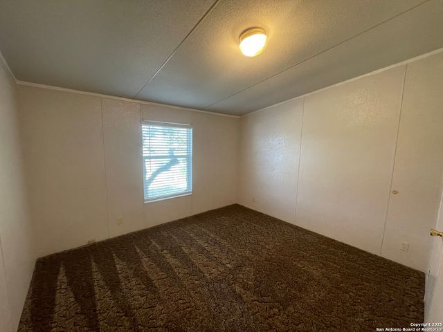 251 County Road 246, Hondo, TX 78861