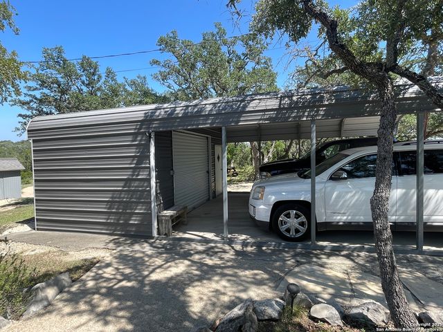 251 County Road 246, Hondo, TX 78861