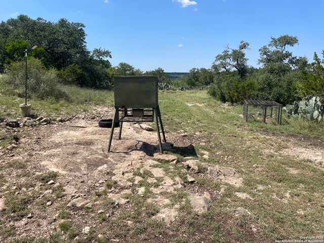 251 County Road 246, Hondo, TX 78861