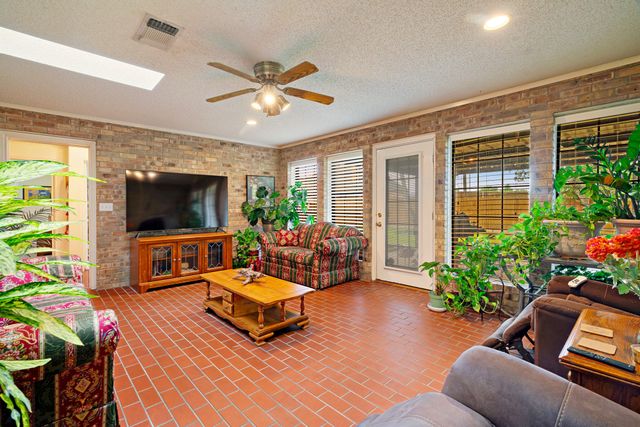 940 Brandyn Place, Paris, TX 75462