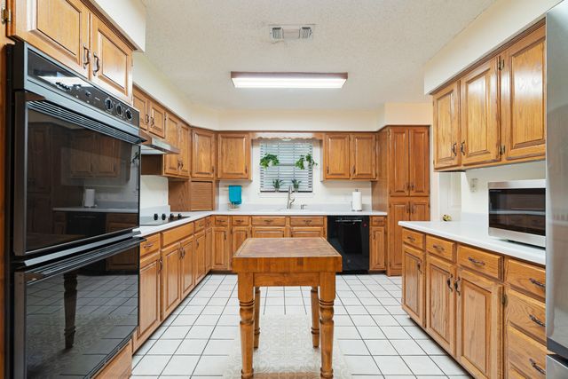 940 Brandyn Place, Paris, TX 75462