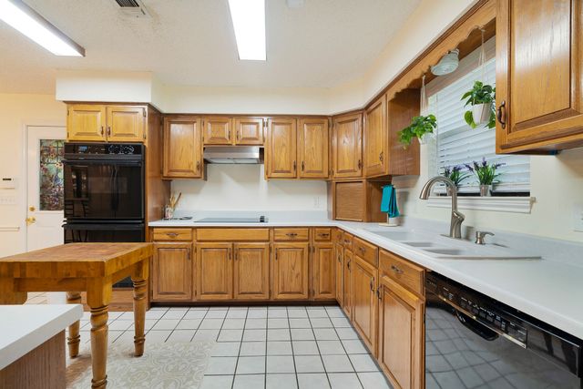 940 Brandyn Place, Paris, TX 75462