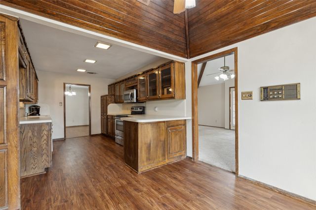 1878 Trail Ridge Drive, Lewisville, TX 75077