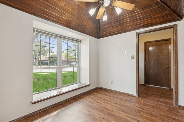 1878 Trail Ridge Drive, Lewisville, TX 75077