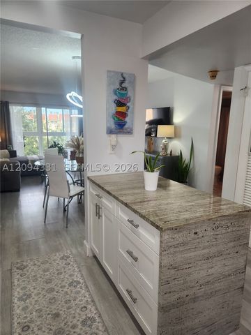 8891 Sunrise Lakes Blvd 302, Sunrise, FL 33322
