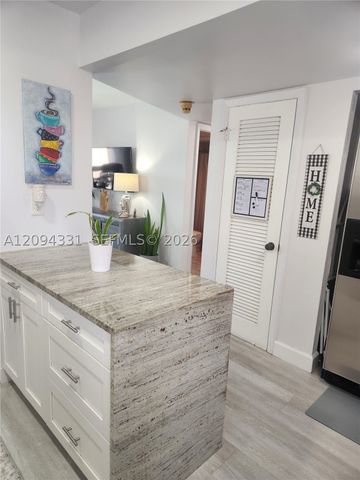 8891 Sunrise Lakes Blvd 302, Sunrise, FL 33322