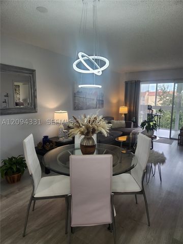 8891 Sunrise Lakes Blvd 302, Sunrise, FL 33322