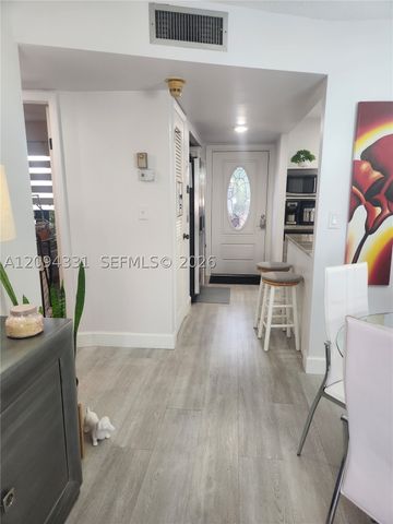 8891 Sunrise Lakes Blvd 302, Sunrise, FL 33322