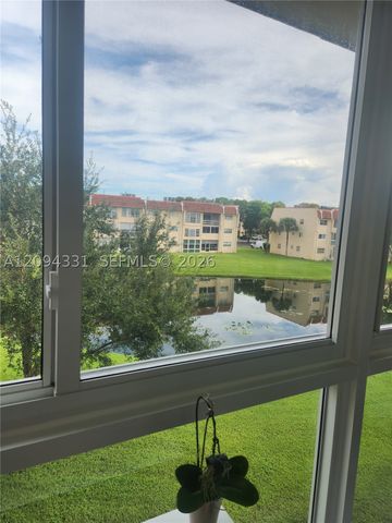 8891 Sunrise Lakes Blvd 302, Sunrise, FL 33322