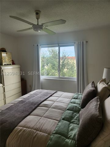 8891 Sunrise Lakes Blvd 302, Sunrise, FL 33322