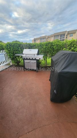 8891 Sunrise Lakes Blvd 302, Sunrise, FL 33322