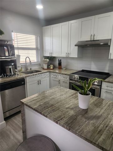 8891 Sunrise Lakes Blvd 302, Sunrise, FL 33322