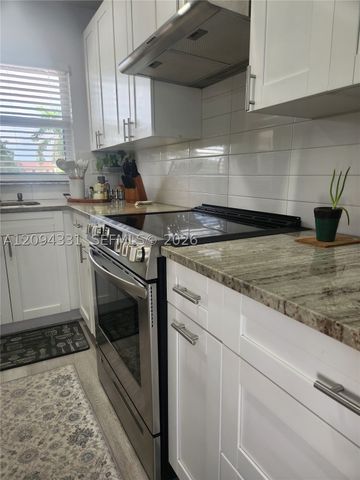 8891 Sunrise Lakes Blvd 302, Sunrise, FL 33322