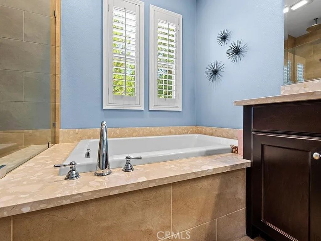 Image 13 of property listing at 46 Pawprint, Irvine, CA 92618