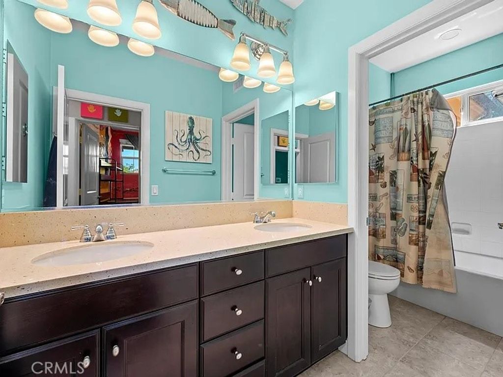 Image 17 of property listing at 46 Pawprint, Irvine, CA 92618