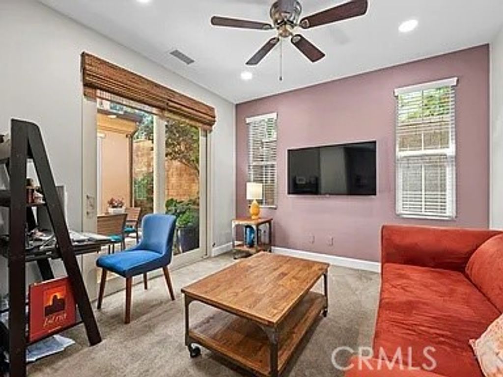Image 19 of property listing at 46 Pawprint, Irvine, CA 92618
