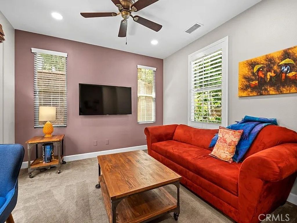 Image 20 of property listing at 46 Pawprint, Irvine, CA 92618