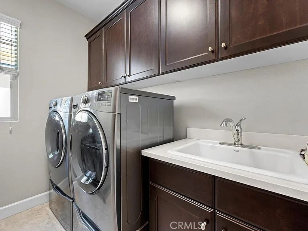 Image 24 of property listing at 46 Pawprint, Irvine, CA 92618