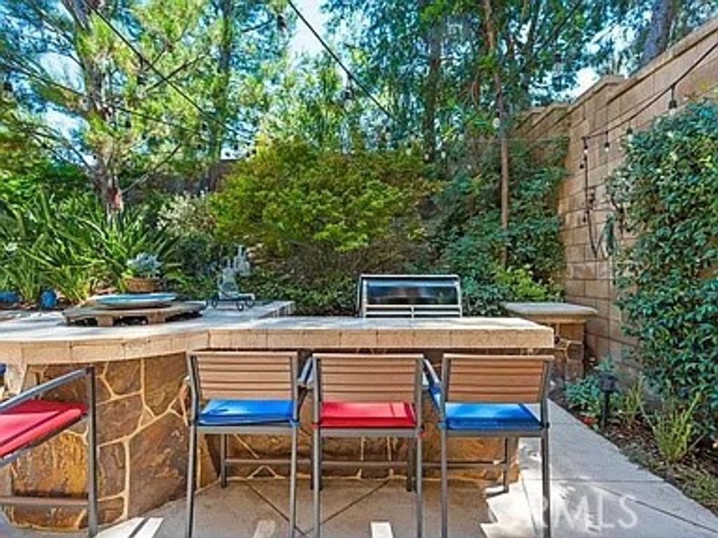 Image 27 of property listing at 46 Pawprint, Irvine, CA 92618