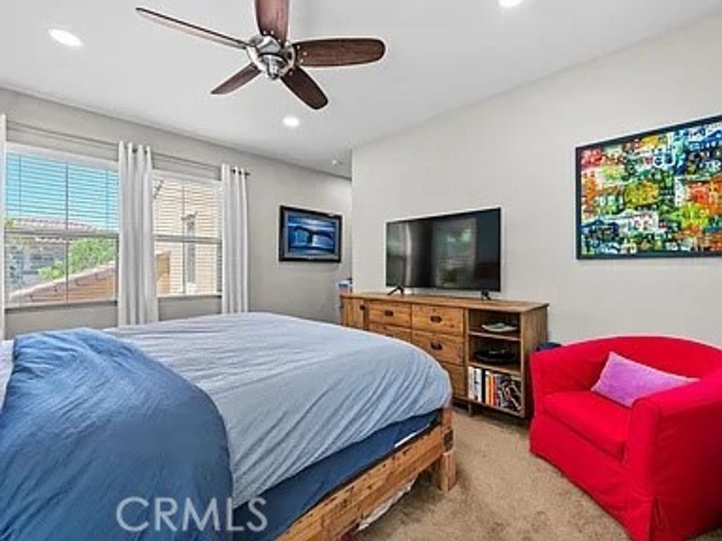 Image 9 of property listing at 46 Pawprint, Irvine, CA 92618