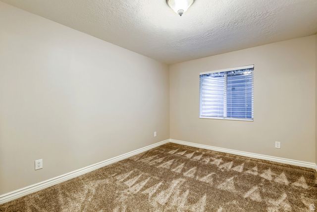 2066 E TIVOLI CT, Draper, UT 84020