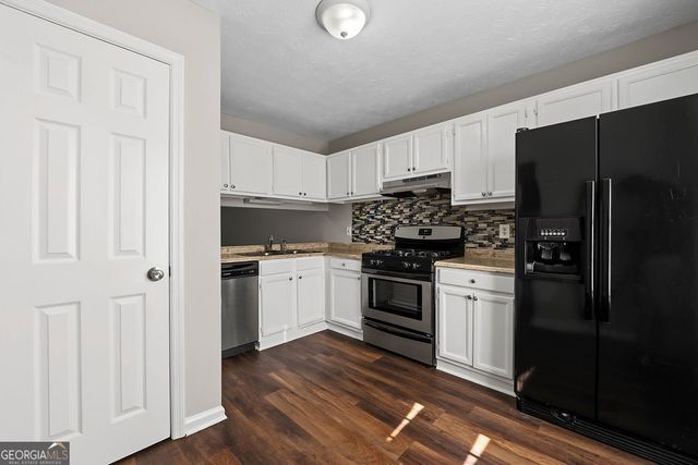 2041 Charter Manor, Lithonia, GA 30058