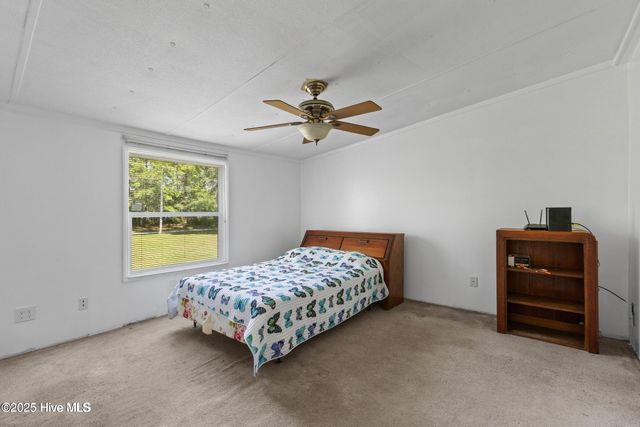 677 Berrys Creek Road, Beaufort, NC 28516