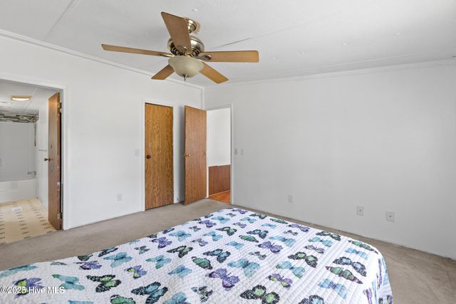 677 Berrys Creek Road, Beaufort, NC 28516