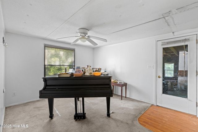 677 Berrys Creek Road, Beaufort, NC 28516