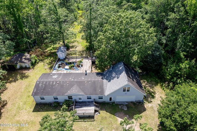 677 Berrys Creek Road, Beaufort, NC 28516