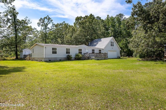 677 Berrys Creek Road, Beaufort, NC 28516