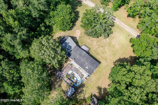 677 Berrys Creek Road, Beaufort, NC 28516