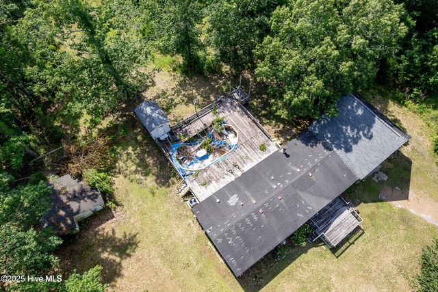 677 Berrys Creek Road, Beaufort, NC 28516