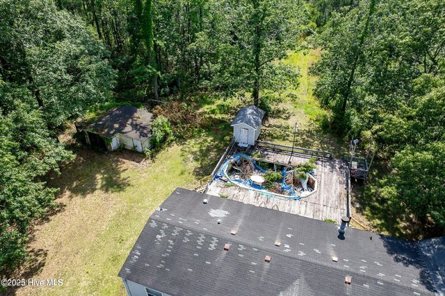 677 Berrys Creek Road, Beaufort, NC 28516