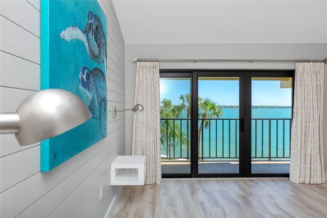 7540 SUNSHINE SKYWAY LANE S 217, St Petersburg, FL 33711