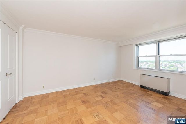 6600 JFK Blvd E 19L, West New York, NJ 07093