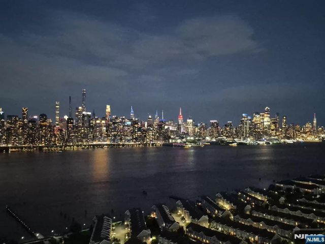 6600 JFK Blvd E 19L, West New York, NJ 07093
