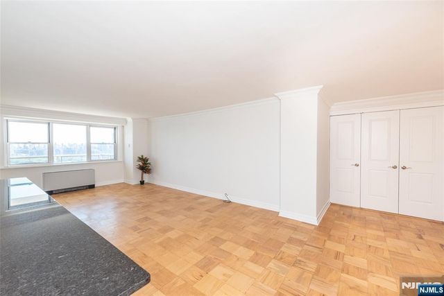 6600 JFK Blvd E 19L, West New York, NJ 07093