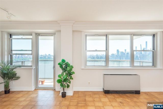 6600 JFK Blvd E 19L, West New York, NJ 07093