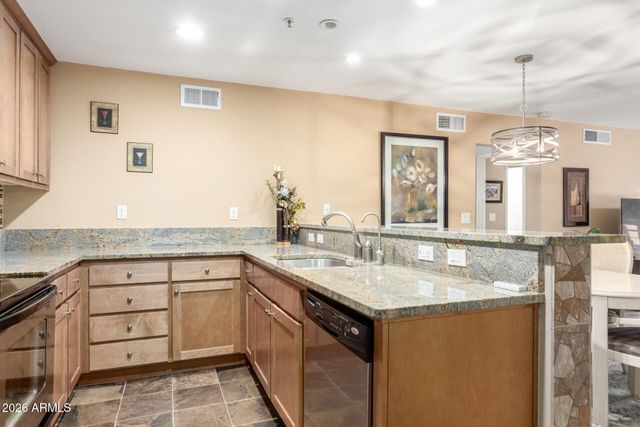 4704 E PARADISE VILLAGE Parkway 226, Phoenix, AZ 85032