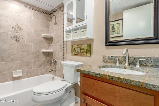 4704 E PARADISE VILLAGE Parkway 226, Phoenix, AZ 85032